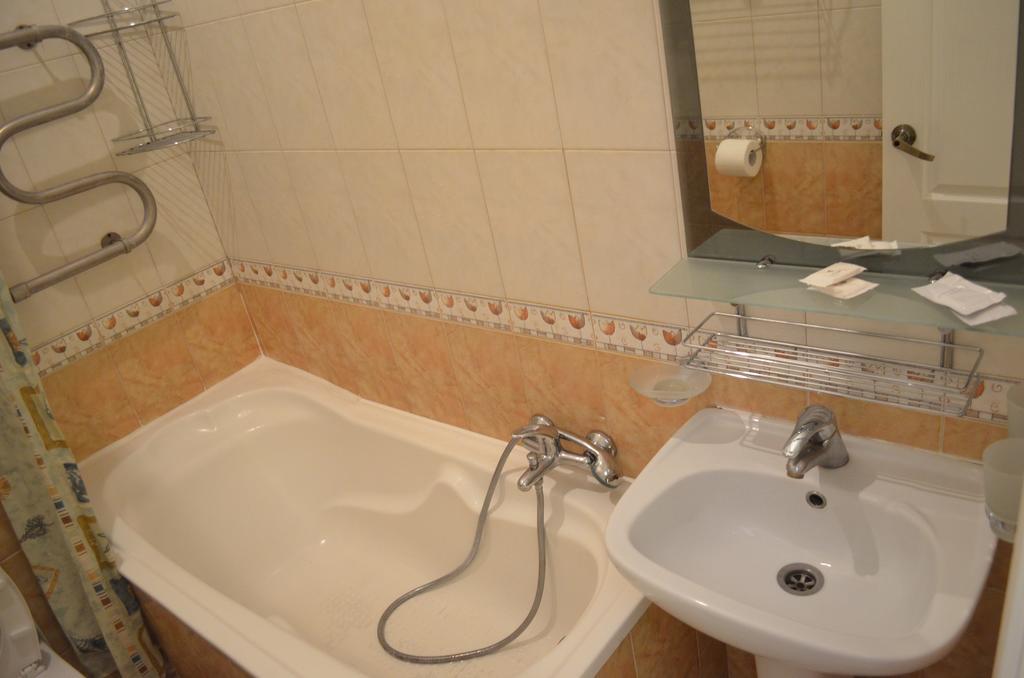 Chapayev Apartments Kiev Esterno foto