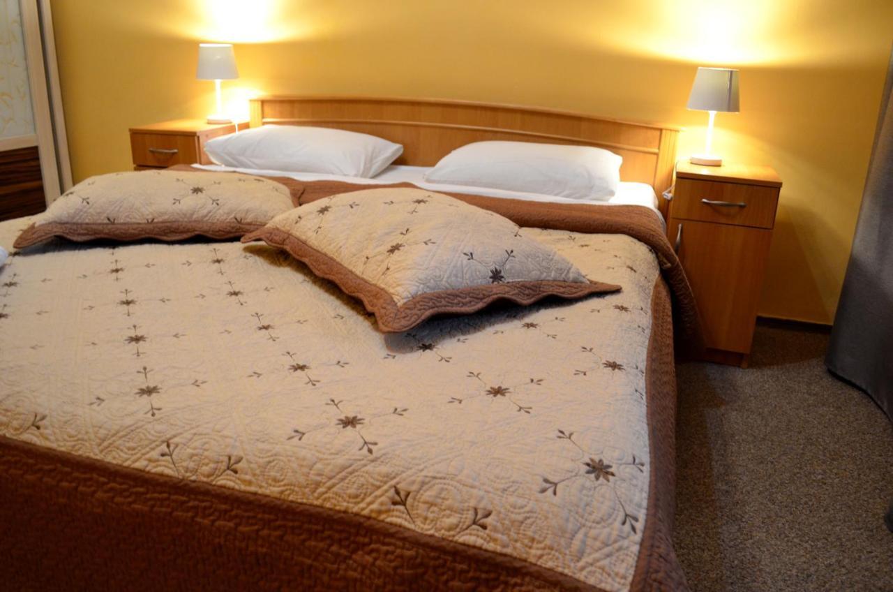 Chapayev Apartments Kiev Esterno foto