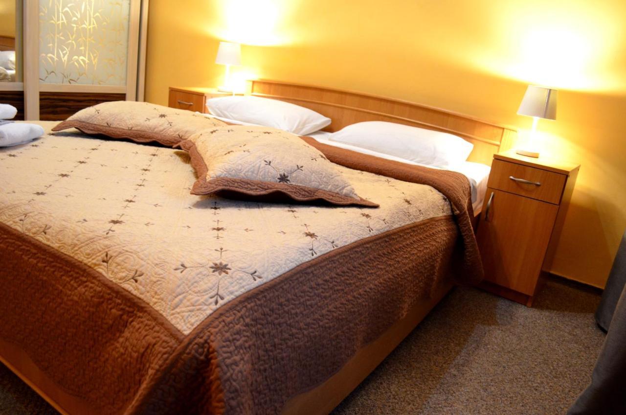 Chapayev Apartments Kiev Esterno foto