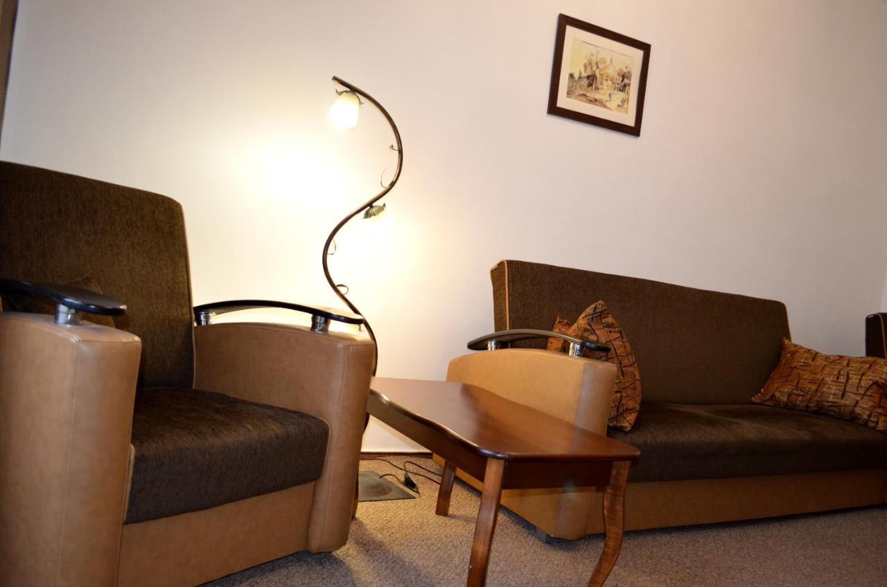 Chapayev Apartments Kiev Esterno foto