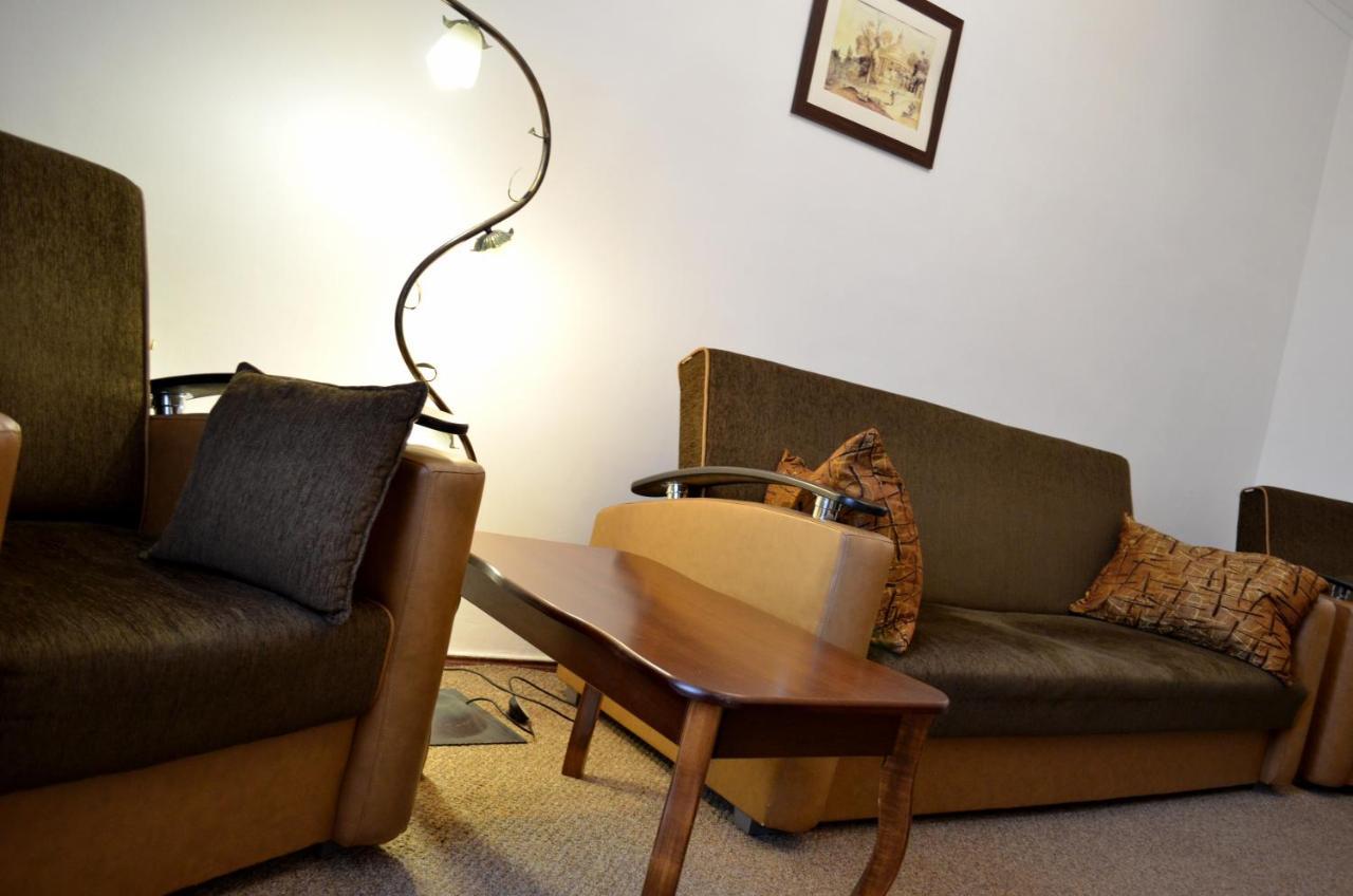 Chapayev Apartments Kiev Esterno foto